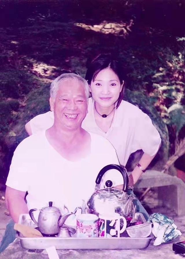 55岁玉女歌手方季惟终生不嫁从未谈过恋爱直言对感情无期待