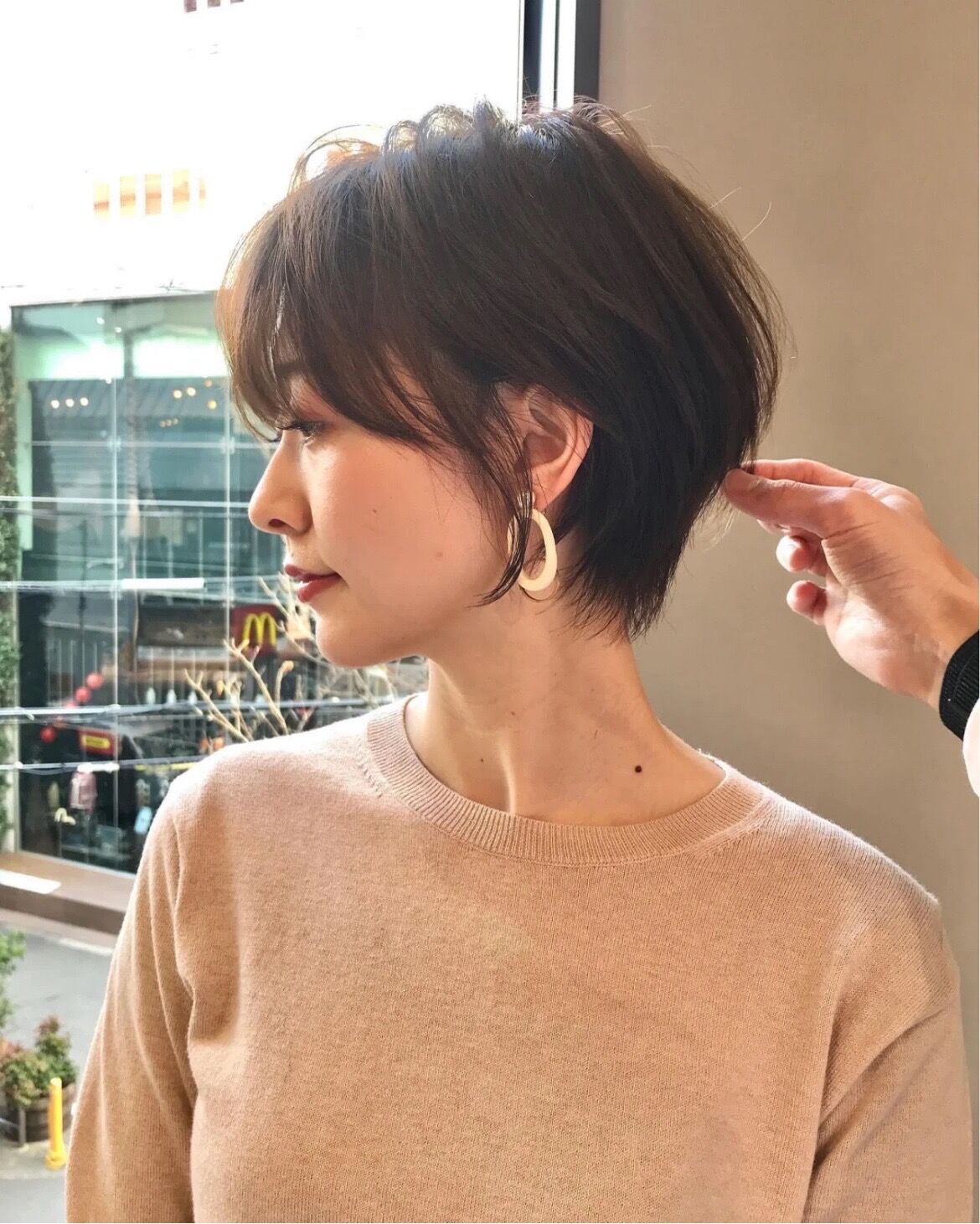 50岁女人的头发宜短不宜长不信看这4款短发烫洋气又减龄