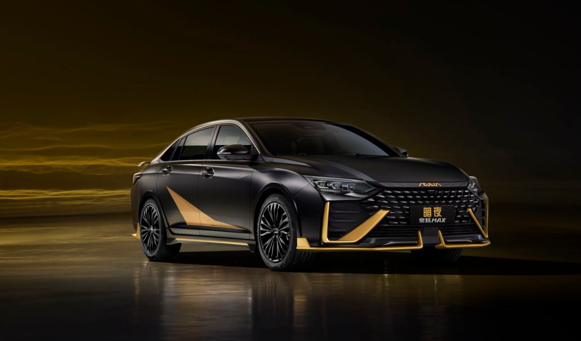 机甲战车硬刚运动鲜肉东风风神暗夜奕炫max市场竞争力分析