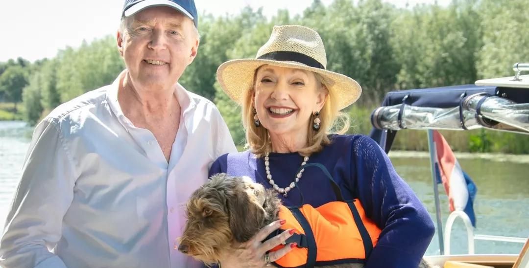 国际节目模式快报：企业家变身《卧底老师》,亲历英国教育一线休闲区蓝鸢梦想 - Www.slyday.coM