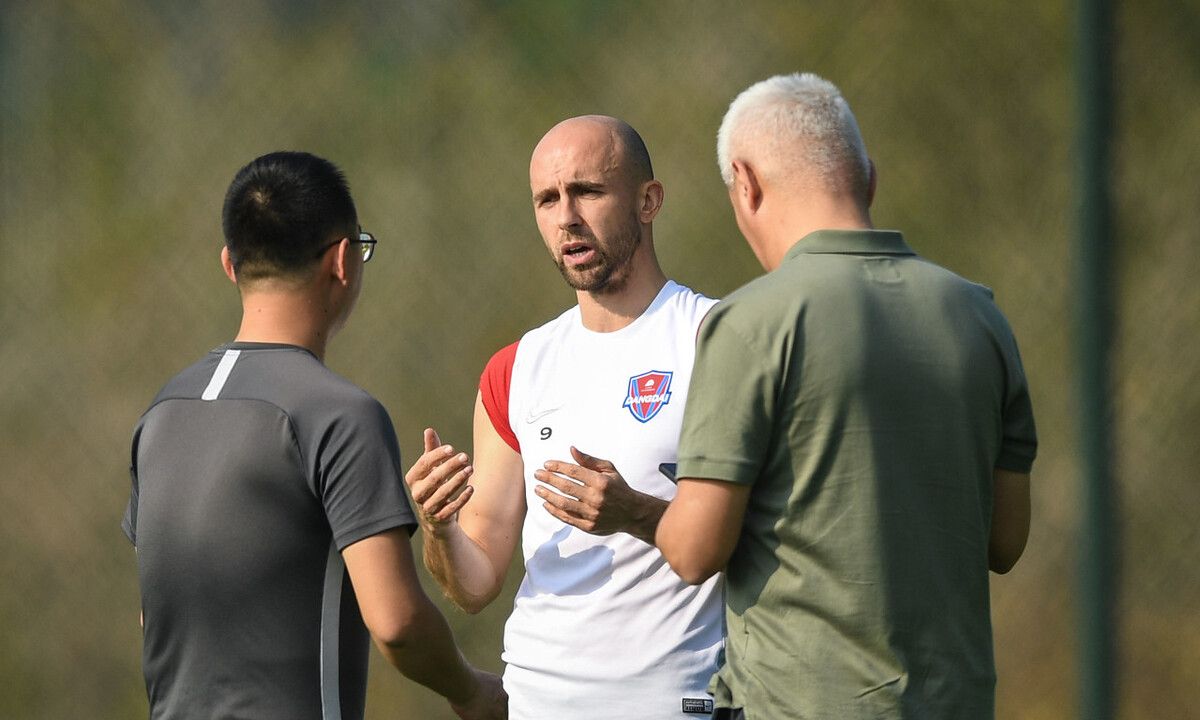 中超3消息广州队适龄球员分身乏术山东泰山队将引进前场外援