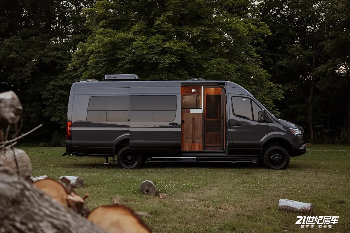 300万会买辆露营车吗豪华or越野款奔驰斯宾特房车你选哪个