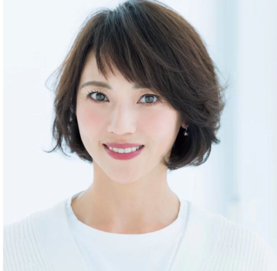 50岁女人的头发宜短不宜长不信看这4款短发烫洋气又减龄