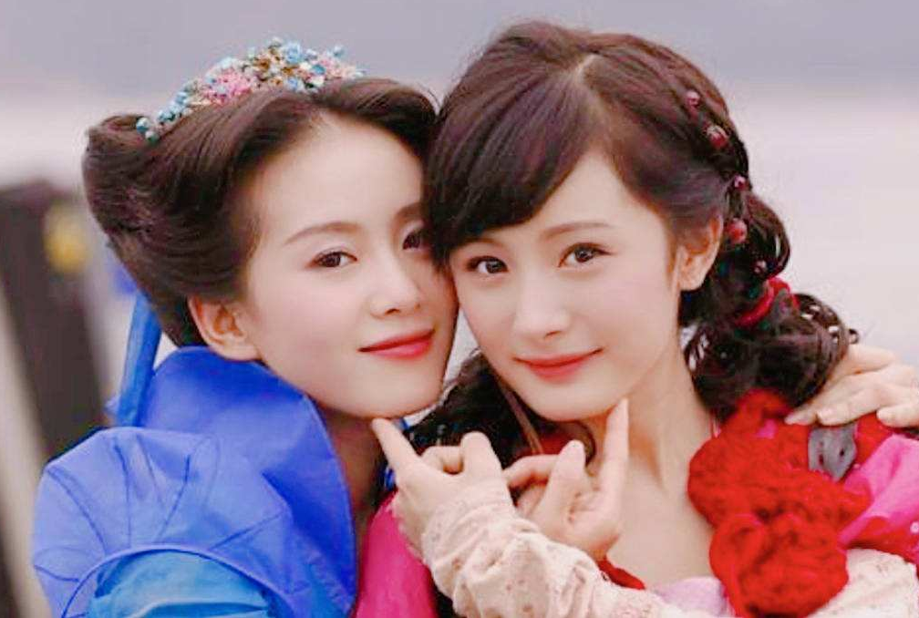 杨幂与刘诗诗曾亲如姐妹后来疏远未参加彼此婚礼如今关系回暖