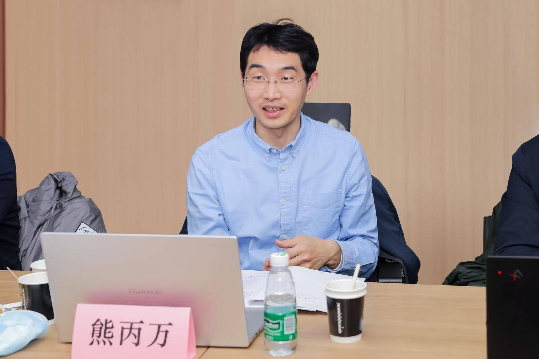 熊丙万用开放式新观念看待多元主体对数据权利的主张