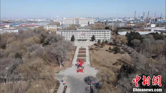 吉林农业科技学院转运学生逾六千人 今日转运校内老师休闲区蓝鸢梦想 - Www.slyday.coM