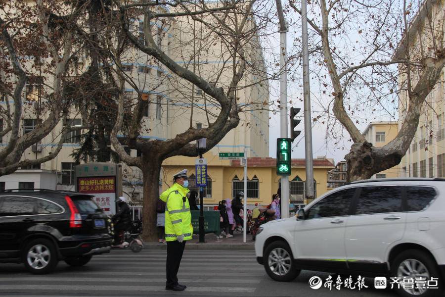 你不知道的泰安警察故事丨我们的假期就是他们最忙的工作日休闲区蓝鸢梦想 - Www.slyday.coM