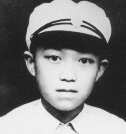 著名导演谢晋：3个儿子,2个智障,1个肝癌,他的一生比黄连还苦休闲区蓝鸢梦想 - Www.slyday.coM