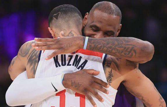 神了!湖人拿下卡位关键战,老詹3场比赛2场50+,这像37岁?休闲区蓝鸢梦想 - Www.slyday.coM 神了!湖人拿下卡位关键战,老詹3场比赛2场50+,这像37岁?休闲区蓝鸢梦想 - Www.slyday.coM