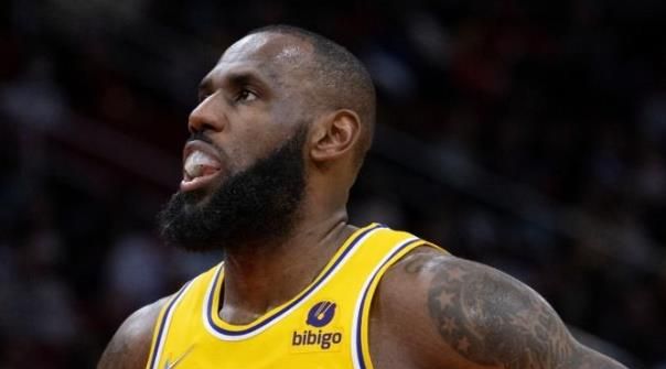 50分，詹姆斯率队翻盘！沃格尔关键时刻弃用威少，湖人看到未来！休闲区蓝鸢梦想 - Www.slyday.coM