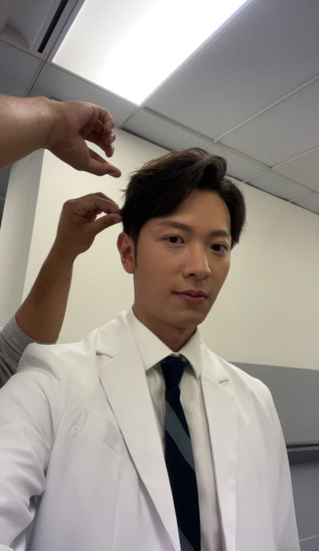 林峰新剧男配:曾是选美冠军,一度被传当洗车工,38岁仍发展平平|高钧贤