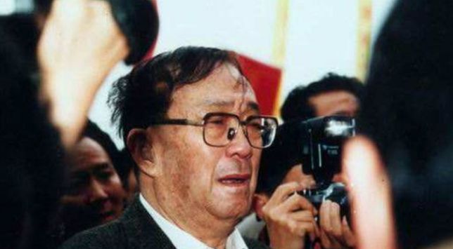 著名导演谢晋：3个儿子,2个智障,1个肝癌,他的一生比黄连还苦休闲区蓝鸢梦想 - Www.slyday.coM