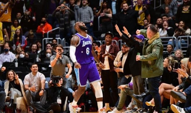 联盟唯一!詹姆斯轰50+7+6,威少战旧主仅5分,湖人击退奇才休闲区蓝鸢梦想 - Www.slyday.coM 联盟唯一!詹姆斯轰50+7+6,威少战旧主仅5分,湖人击退奇才休闲区蓝鸢梦想 - Www.slyday.coM