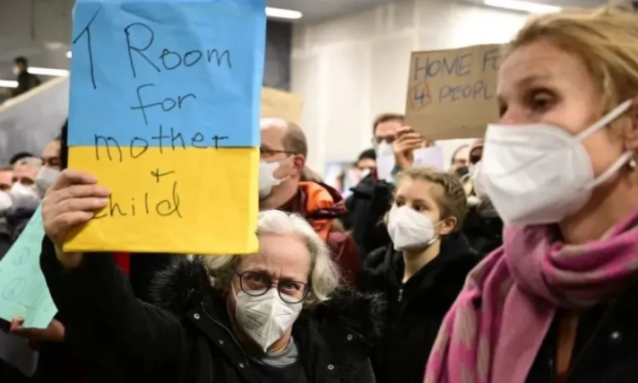 200多万难民刚刚逃离乌克兰，又被人贩子盯上了休闲区蓝鸢梦想 - Www.slyday.coM