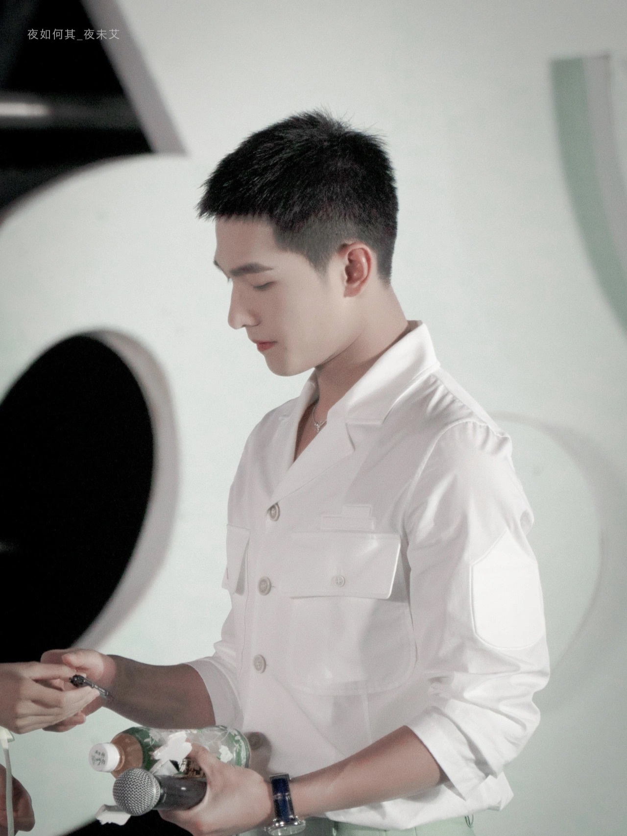 杨洋互联网新业务寸头模特00