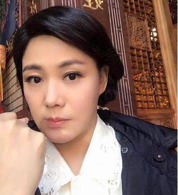 因拍戏过劳死,打拼26年片酬被家人掏空,离世后捐献器官救8人休闲区蓝鸢梦想 - Www.slyday.coM 因拍戏过劳死,打拼26年片酬被家人掏空,离世后捐献器官救8人休闲区蓝鸢梦想 - Www.slyday.coM