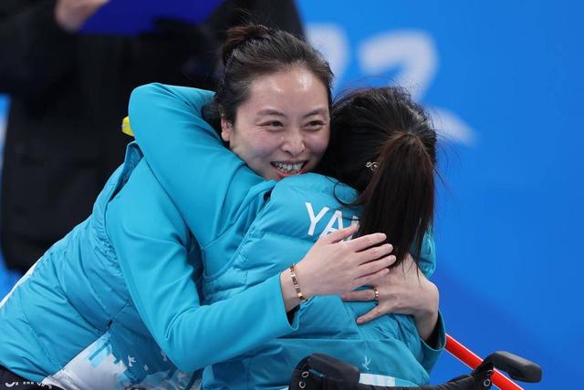 岳清爽:言传身教中铸就轮椅冰壶的"中国王朝"|冰壶|残奥|岳清爽_新浪