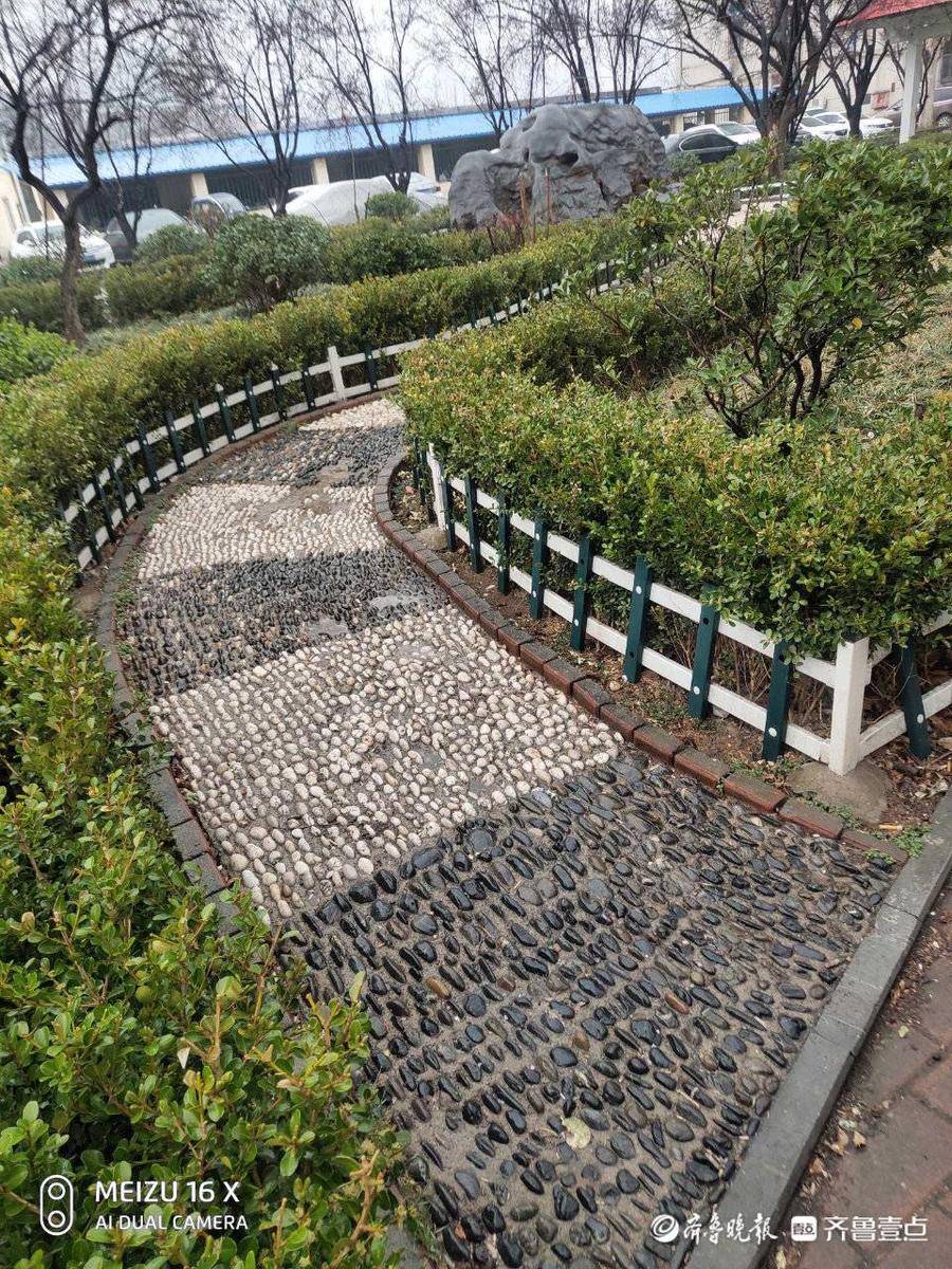 春雨贵如油，棉袄先别收！情报员用镜头记录雨中实况，一起看看吧休闲区蓝鸢梦想 - Www.slyday.coM