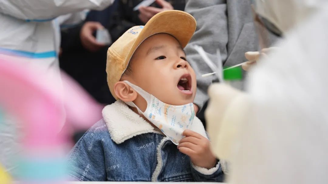 “大伙儿一起努力，相信疫情很快就能过去”休闲区蓝鸢梦想 - Www.slyday.coM