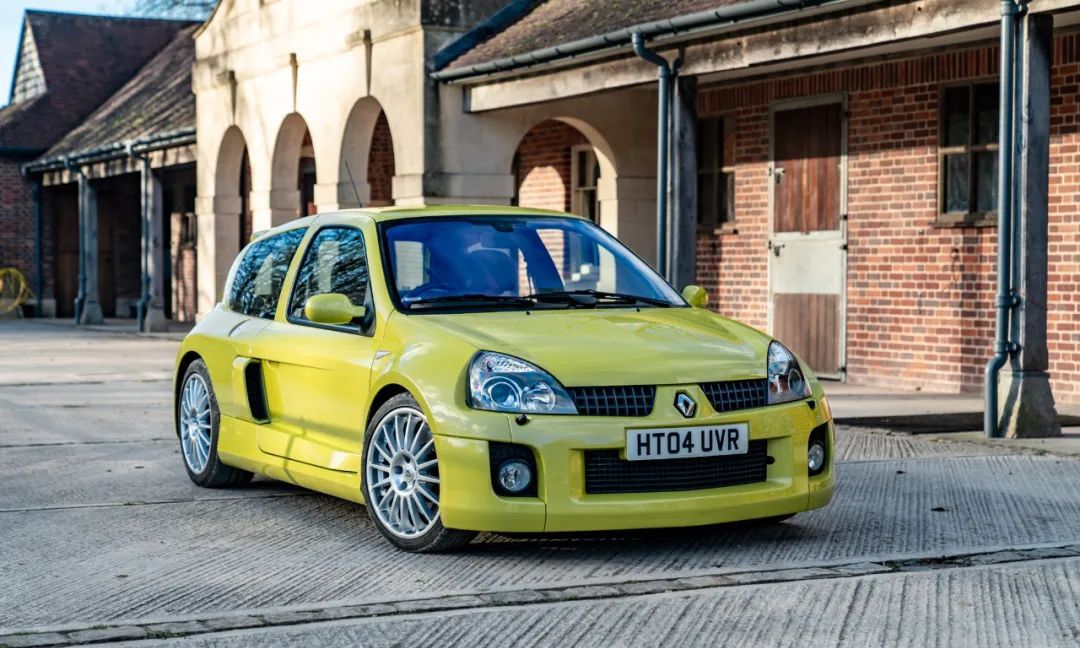 中置后驱小钢炮雷诺cliov6