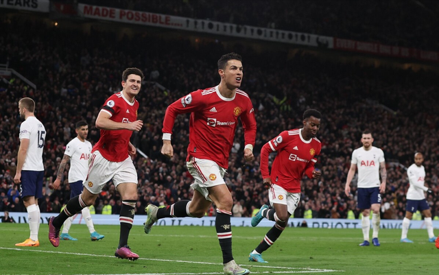 C罗戴帽,专业打脸!37岁老汉三度帮助曼联取得领先 3休闲区蓝鸢梦想 - Www.slyday.coM C罗戴帽,专业打脸!37岁老汉三度帮助曼联取得领先 3休闲区蓝鸢梦想 - Www.slyday.coM