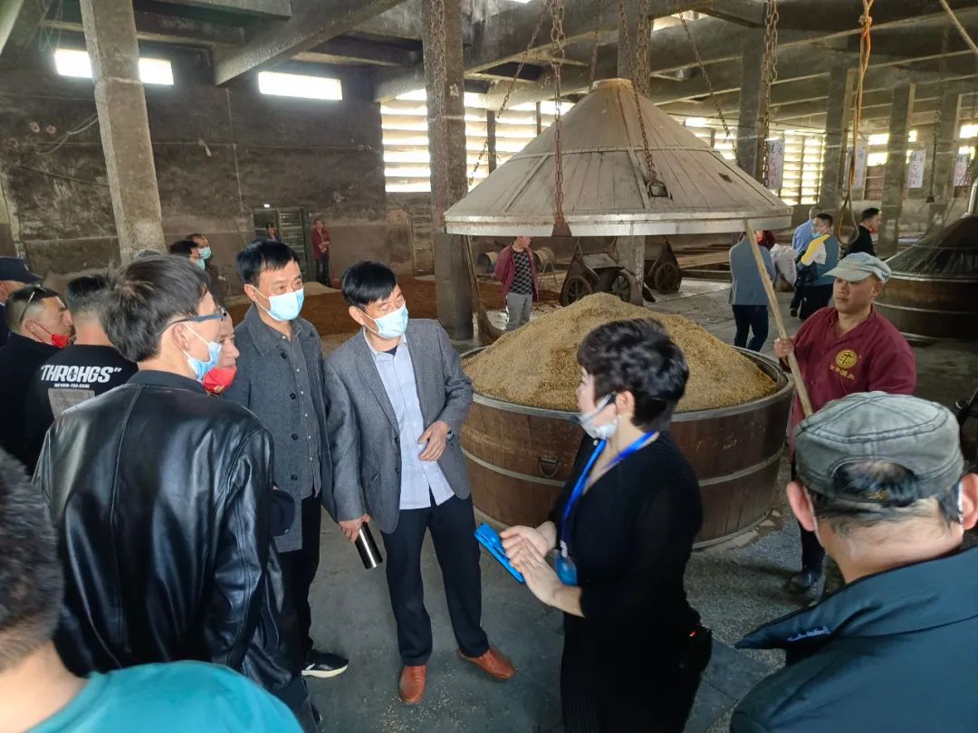 期待燎原之势江西全粮液酒业公司以真金诚心奖励客户伙伴