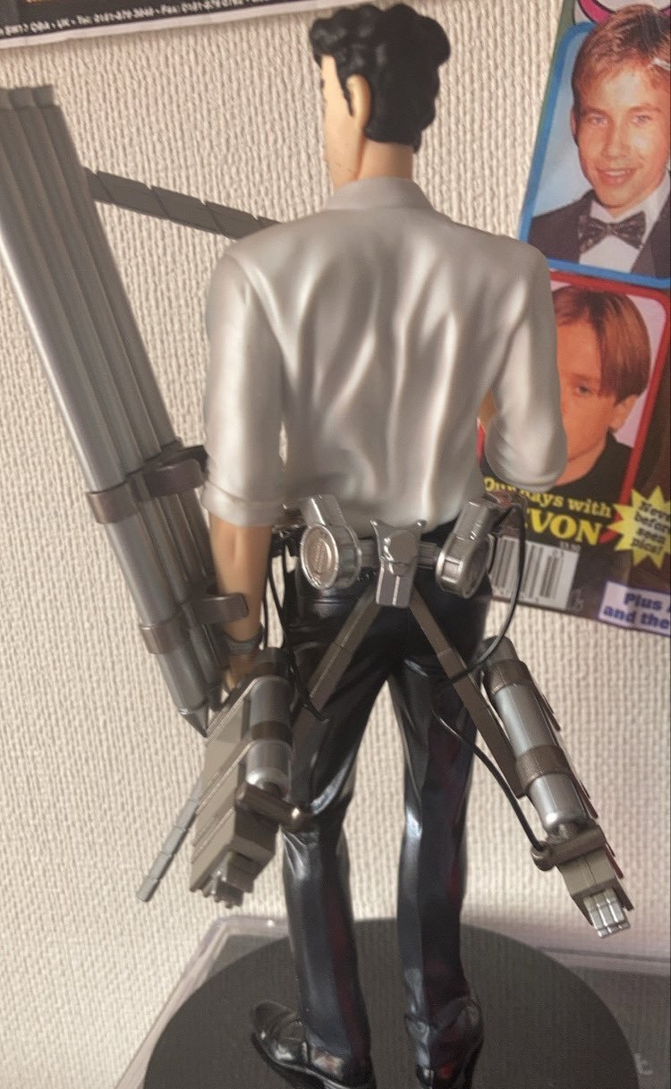 立体机动装置的野原广志有点帅