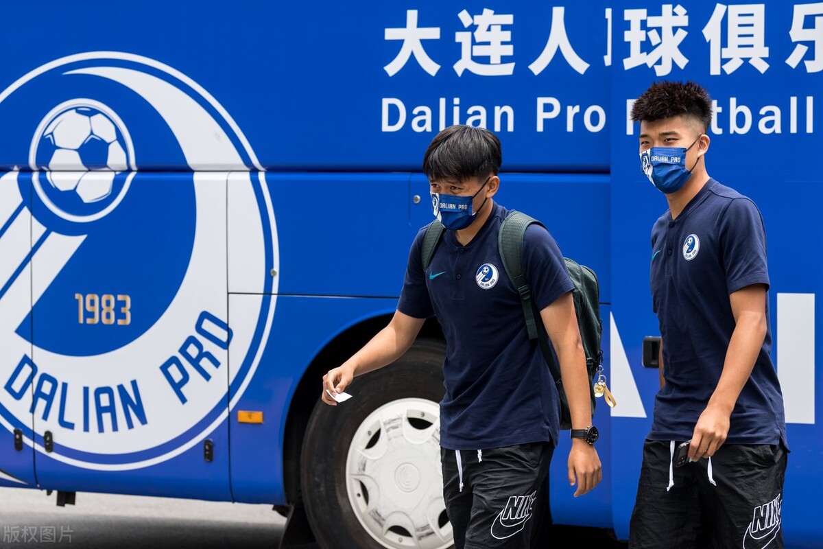 大连人完成股改万达交出控制权承担债务未来3年继续投资球队