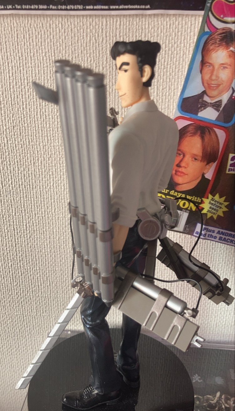 立体机动装置的野原广志有点帅