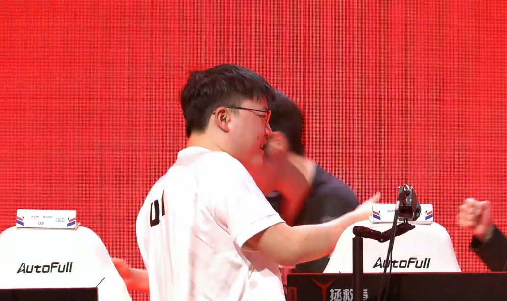 UZI输了比赛却赢得人心，为何赛后获得观众的力挺？休闲区蓝鸢梦想 - Www.slyday.coM