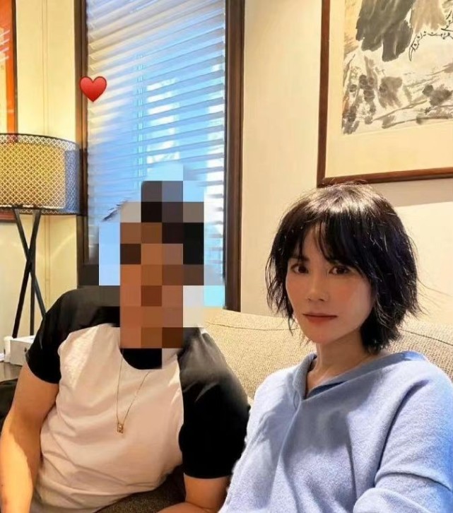 52岁王菲简直是逆生长!换了新造型颜值大变,穿卫衣嫩得像小花休闲区蓝鸢梦想 - Www.slyday.coM 52岁王菲简直是逆生长!换了新造型颜值大变,穿卫衣嫩得像小花休闲区蓝鸢梦想 - Www.slyday.coM