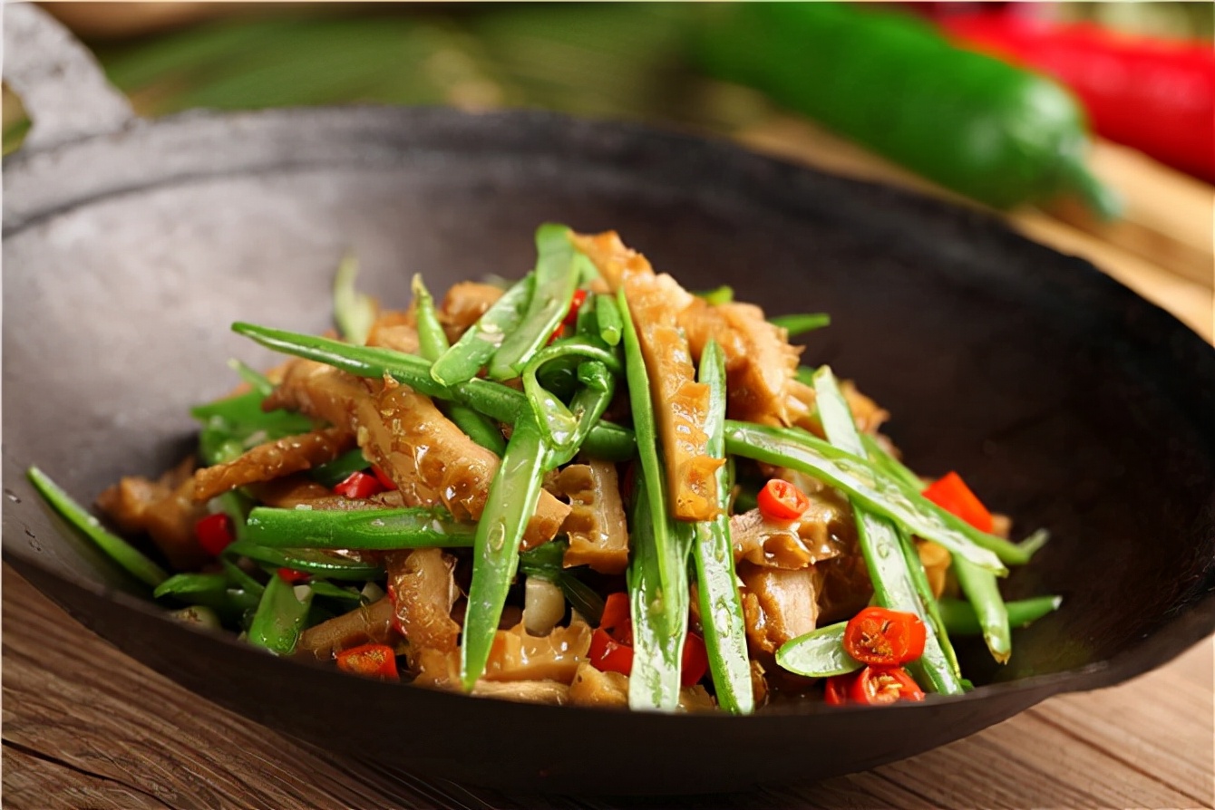 美味的干锅猪肚