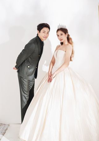 2022年刚刚过去71天就有12位艺人宣布结婚了3人选择同一天