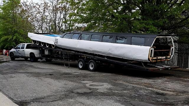 世界上最长汽车拥有高尔夫球场泳池和停机坪价值高达2536万元