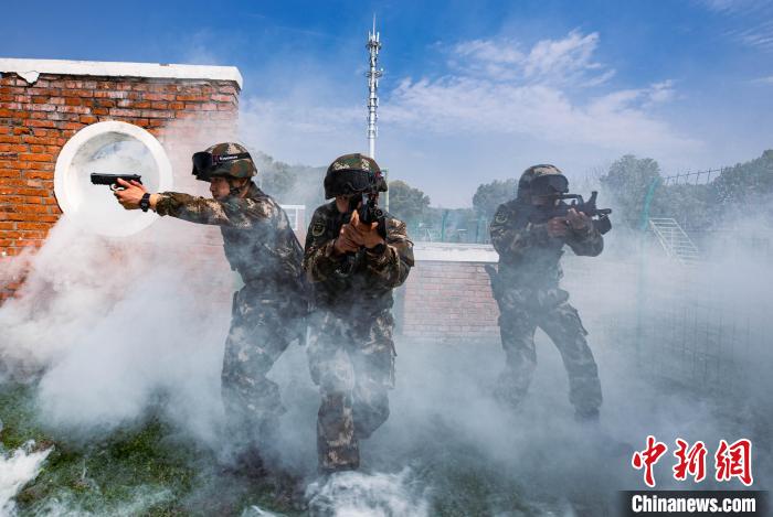 武警上海总队机动二支队掀起春季大练兵活动