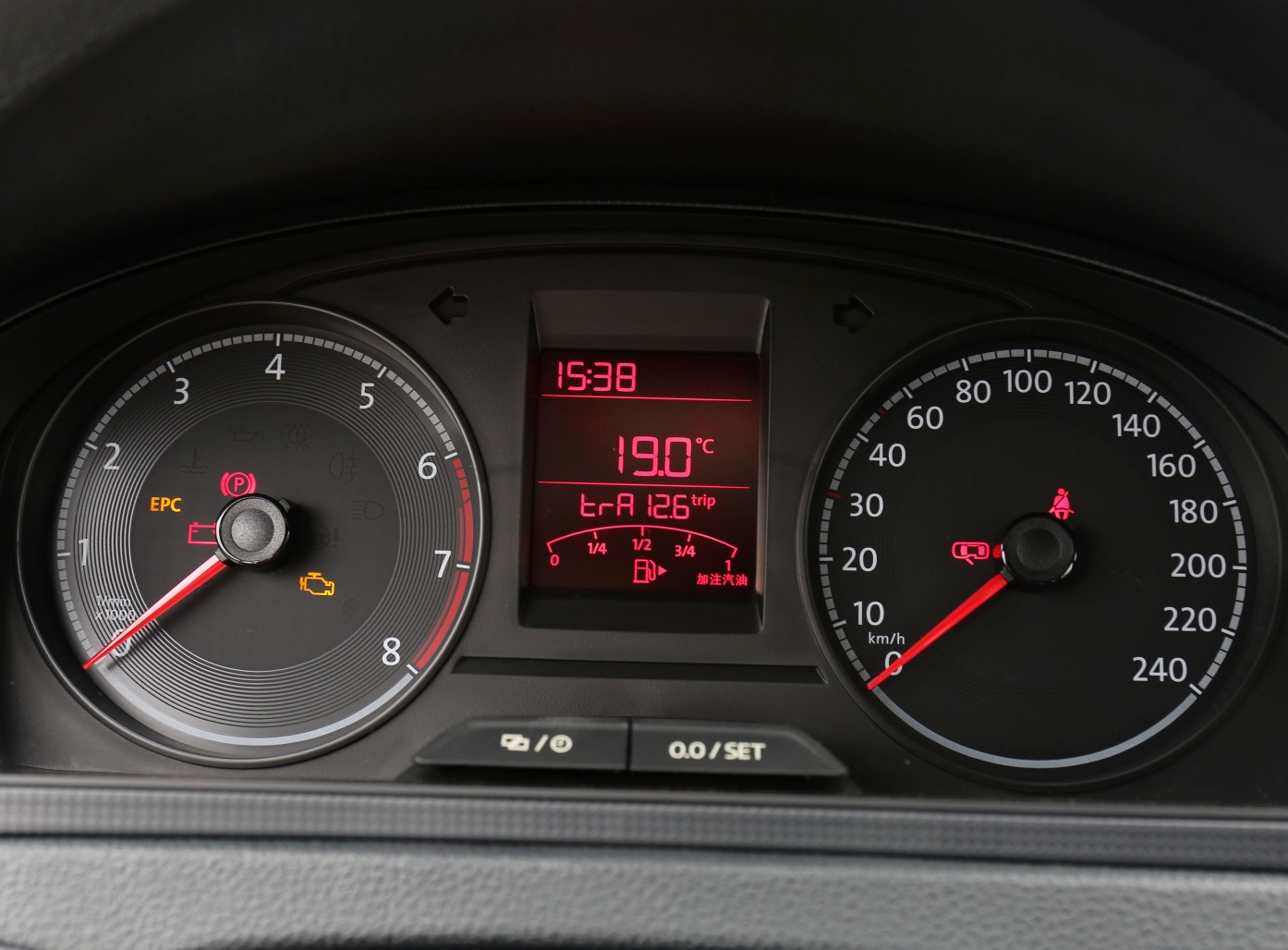 5万多的家用代步车皮实耐造又省心油耗4毛钱带你看桑塔纳