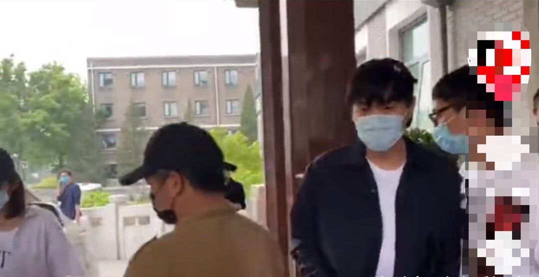 唐艺昕产女后出院住月子中心,张若昀贴心照顾父爱满满!休闲区蓝鸢梦想 - Www.slyday.coM 唐艺昕产女后出院住月子中心,张若昀贴心照顾父爱满满!休闲区蓝鸢梦想 - Www.slyday.coM