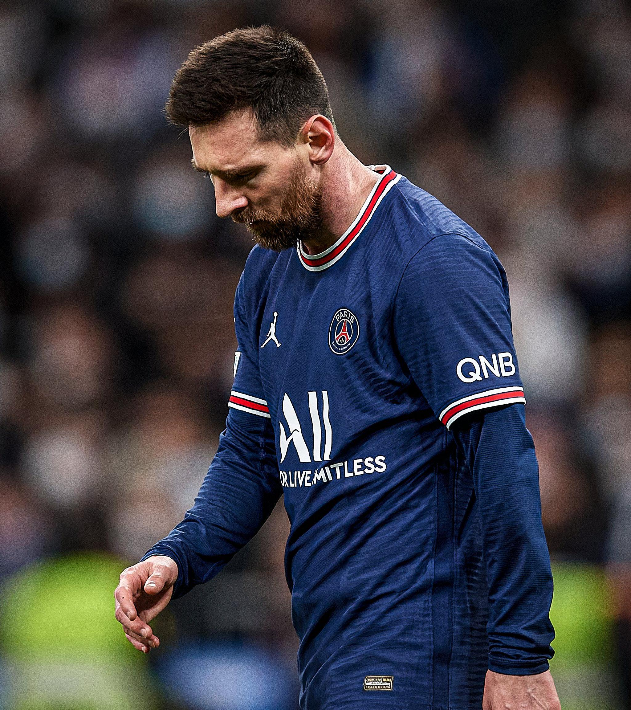 巴黎不是梅西的家巴萨球迷从不会嘘他球王需要c罗式愤怒