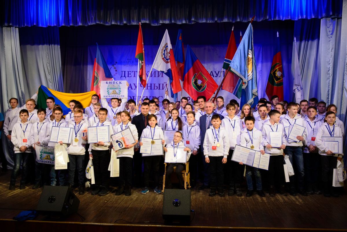 步步紧逼！意大利也出手了，俄罗斯富豪一艘5.3亿欧元游艇被扣押休闲区蓝鸢梦想 - Www.slyday.coM