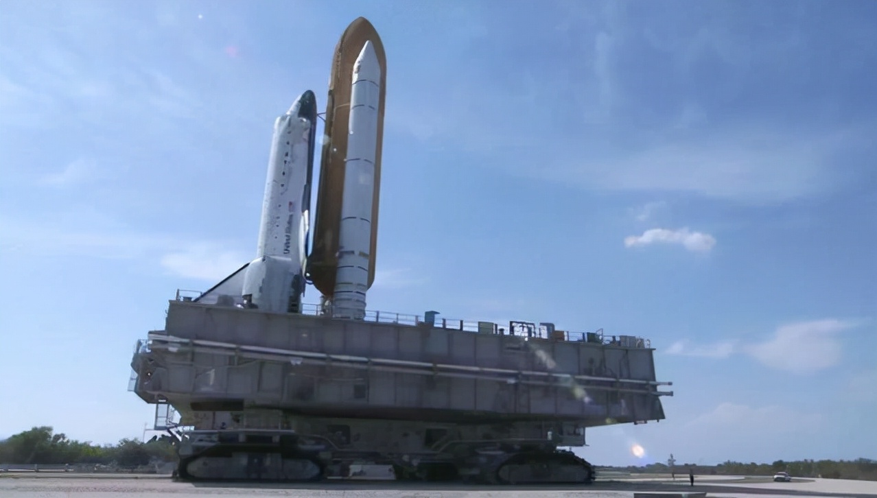 也能将其轻松运走,运输重约2040吨的航天飞机及其发射器就更不在话下