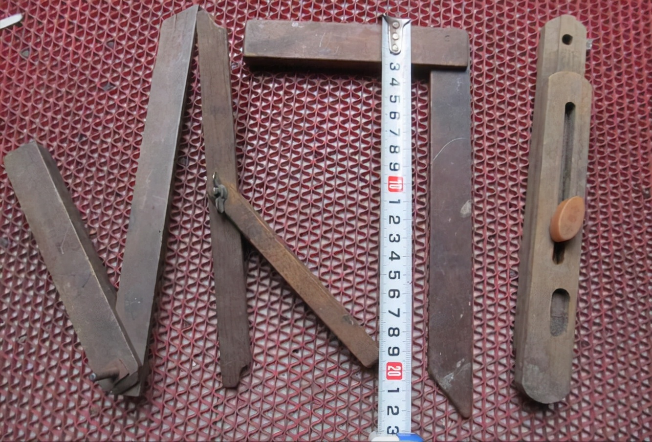 天津691老卷尺这些样式,长度,造型不一样的尺子,用在不同的地方,有量