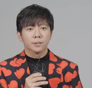 胡海泉生日趴变赛诗会父亲80大寿宴上父子俩均赋诗一首来助兴