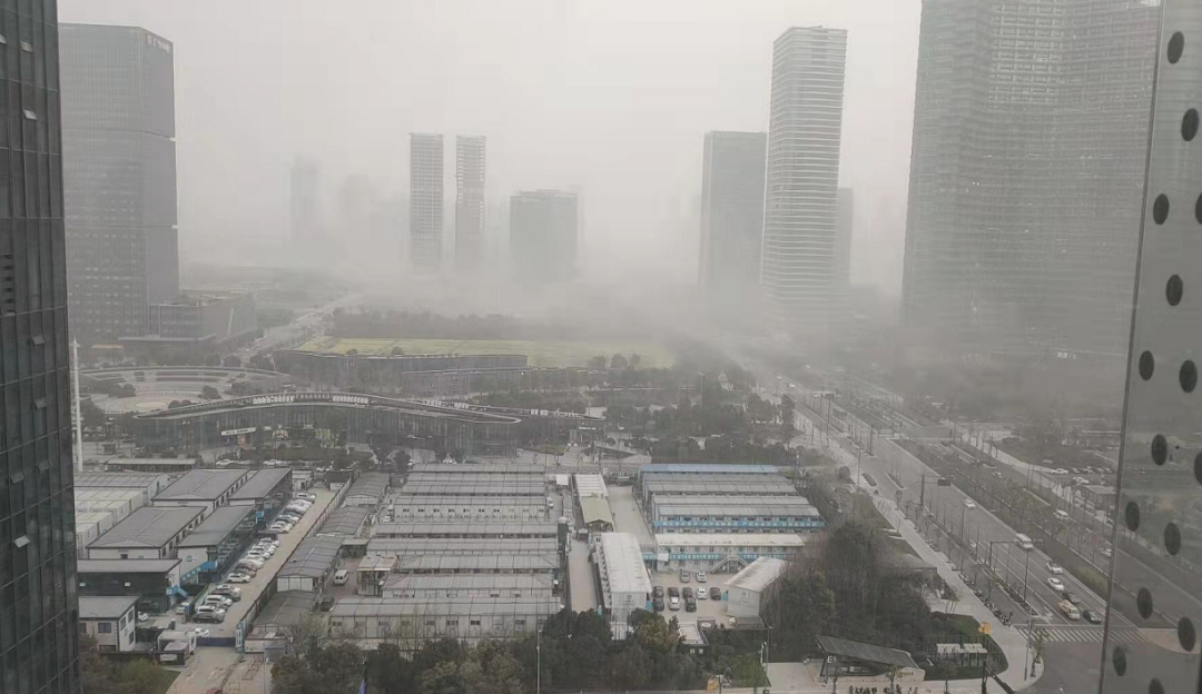 今天杭州冲上30℃，但刚刚又下冰雹了！三波冷空气马上要来了...休闲区蓝鸢梦想 - Www.slyday.coM