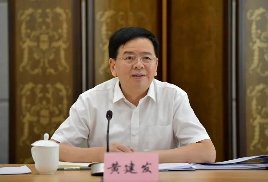 王成任浙江省委常委组织部部长