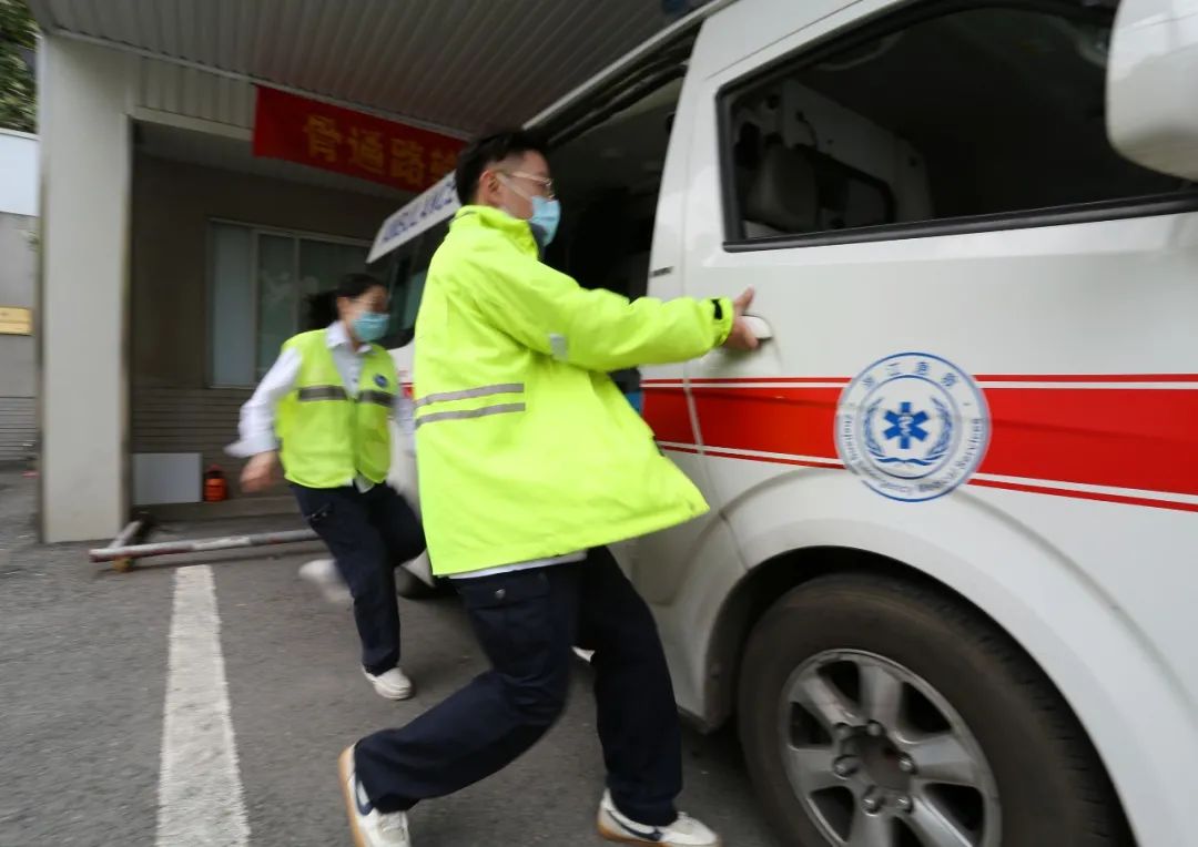 著名歌唱家李光羲因突发脑梗去世这个季节高发