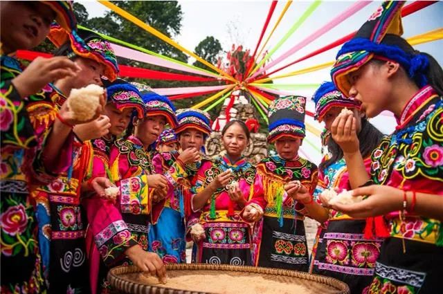 围农夜话仡佬族敬雀节