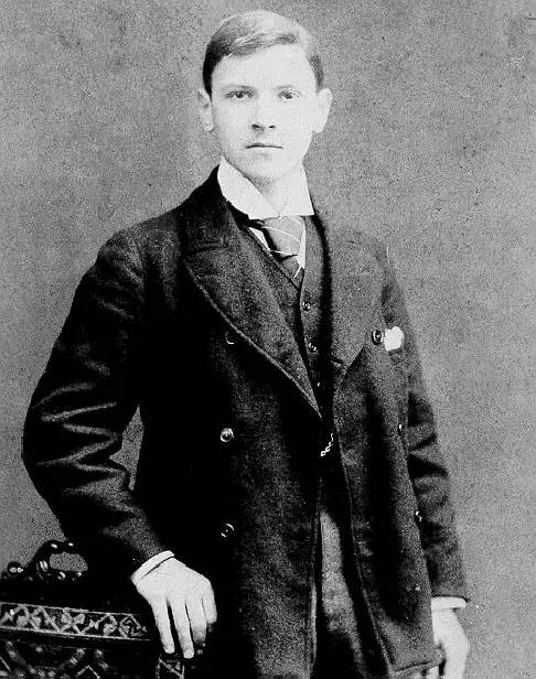 中国人最爱的英国作家，为什么是他？休闲区蓝鸢梦想 - Www.slyday.coM