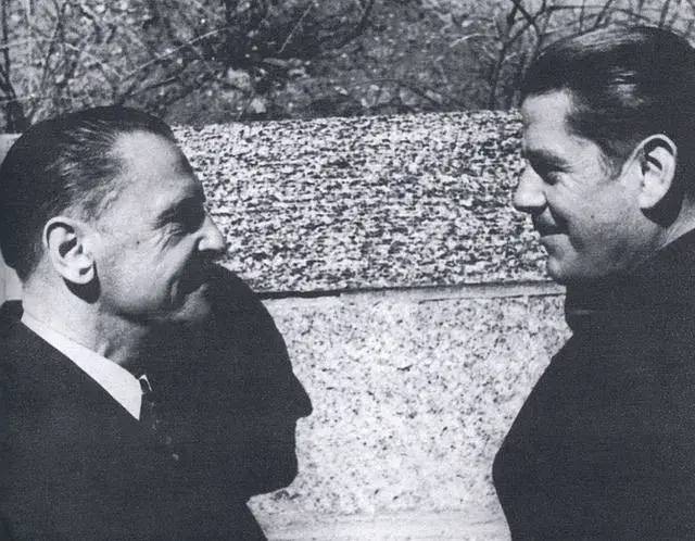 中国人最爱的英国作家，为什么是他？休闲区蓝鸢梦想 - Www.slyday.coM