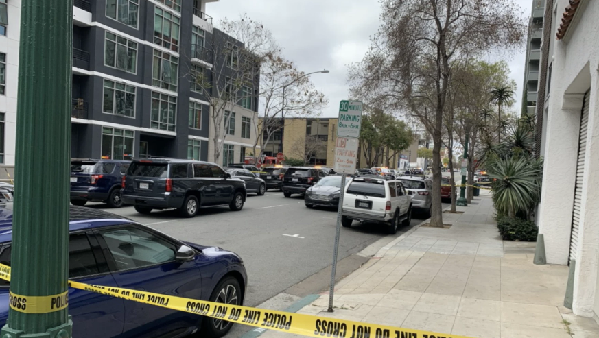 加州华裔女子拒接驱逐令持刀对峙警察被枪杀，现场视频曝光休闲区蓝鸢梦想 - Www.slyday.coM