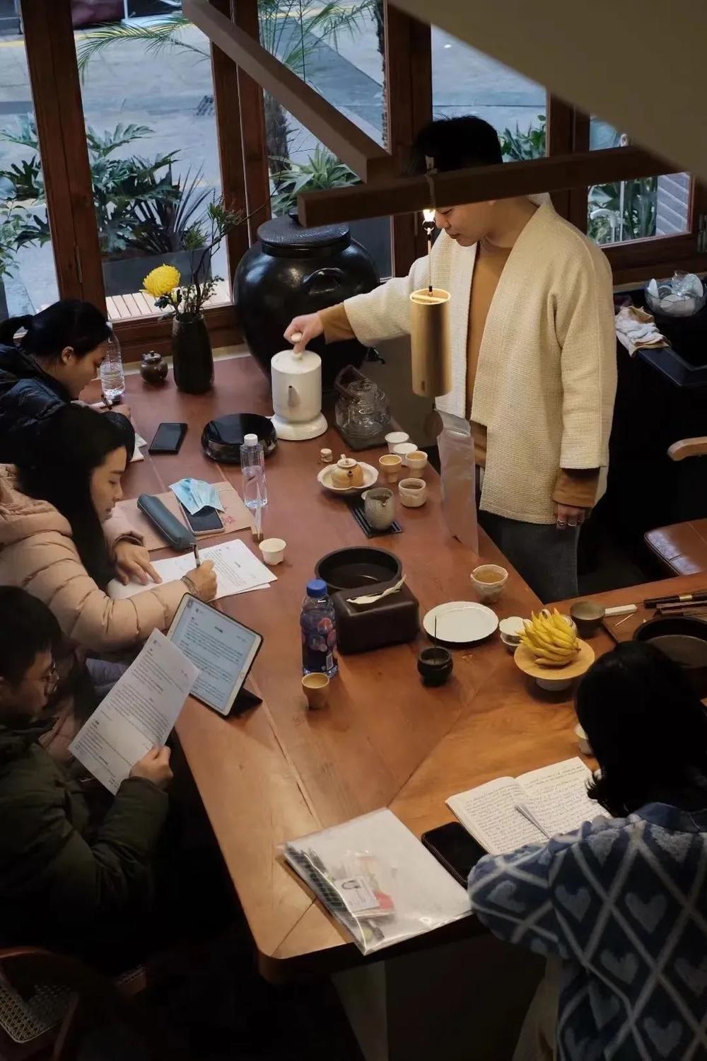 这家茶馆,90后含量超标|90后|茶馆|喝茶_新浪新闻